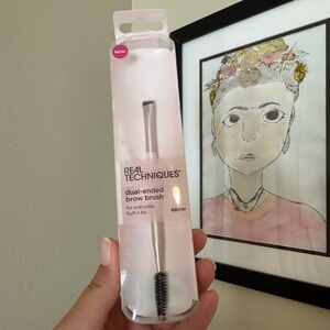 Real Techniques Brow Brush with Pink Handle